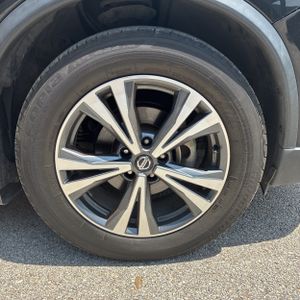 2019 Nissan ROGUE SV — миниатюра 19