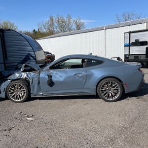 FORD MUSTANG GT PREMIUM - 3