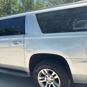 CHEVROLET SUBURBAN LT - 5