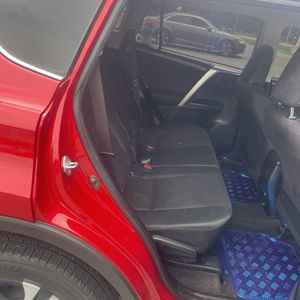 2017 Toyota RAV4 LE — миниатюра 35