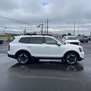 2024 KIA TELLURIDE S photo 10