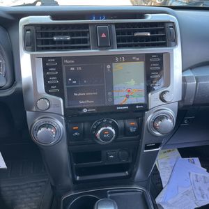 2020 Toyota 4RUNNER SR5 — миниатюра 36
