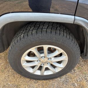 2011 JEEP GRAND CHEROKEE LIMITED — миниатюра 19