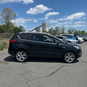 FORD ESCAPE TITANIUM - 10