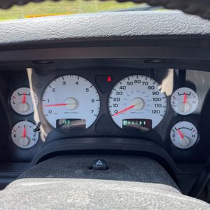 2004 Dodge RAM 1500 SLT — миниатюра 36
