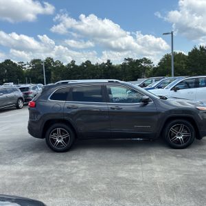 صورة 10 لـ 2015 JEEP CHEROKEE LATITUDE