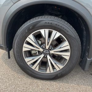 صورة مصغرة 17 لـ 2023 Nissan ROGUE SV
