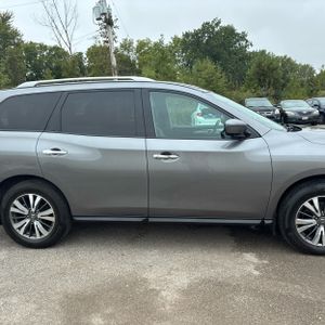 2017 Nissan PATHFINDER SL 照片 11