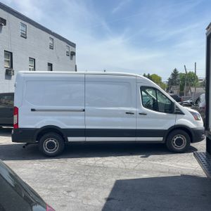 FORD TRANSIT 250 - 10