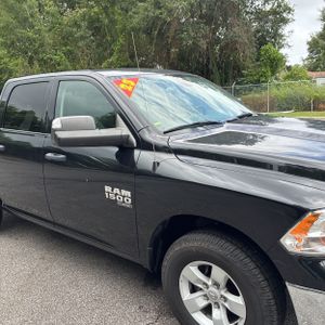 2023 RAM 1500 CLASSIC SLT — миниатюра 11