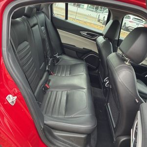 2018 ALFA Romeo GIULIA TI SPORT 照片 35