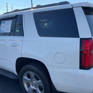 2017 Chevrolet TAHOE LS photo 5