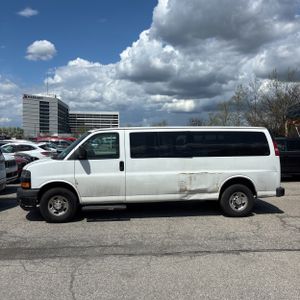 CHEVROLET EXPRESS LS 3500 - 3