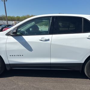 CHEVROLET EQUINOX LS - 4