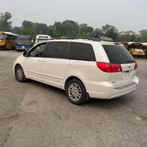 صورة 5 لـ 2010 Toyota SIENNA XLE