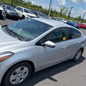 2017 KIA FORTE LX 照片 2