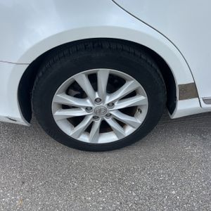 2011 Lexus ES 350 BASE — миниатюра 18