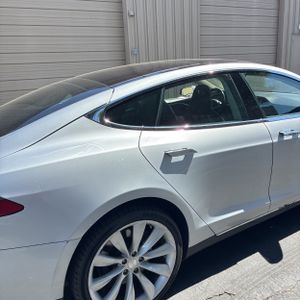 TESLA MODEL S BASE - 9