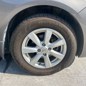2014 Nissan VERSA SV photo 20
