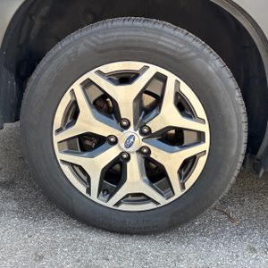 2023 Subaru FORESTER PREMIUM 缩略图 17
