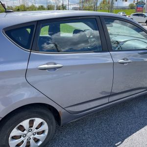 HYUNDAI ACCENT SE - 9