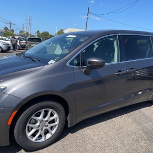 CHRYSLER PACIFICA TOURING - 2