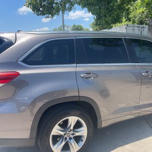 صورة 9 لـ 2017 Toyota HIGHLANDER LIMITED