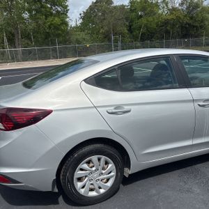 HYUNDAI ELANTRA - 9