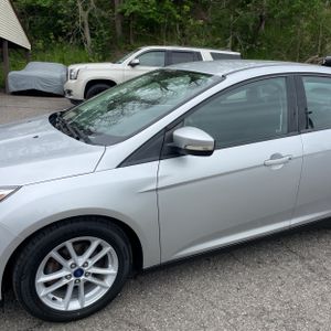 FORD FOCUS SE - 2