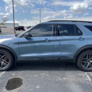 FORD EXPLORER ST - 4