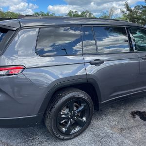 JEEP GRAND CHEROKEE L LIMITED - 9