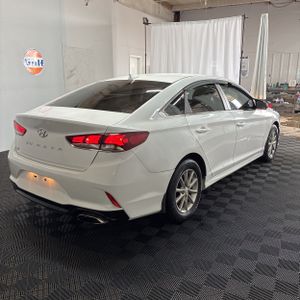 HYUNDAI SONATA SE - 8