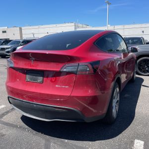 TESLA MODEL Y LONG RANGE - 5