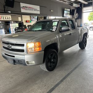 2011 Chevrolet SILVERADO 1500 LT 照片 1