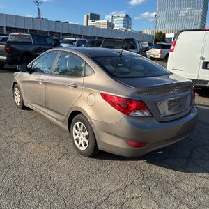 HYUNDAI ACCENT GLS - 5