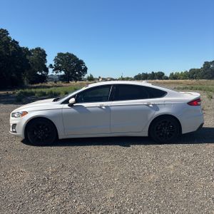 FORD FUSION SE - 3