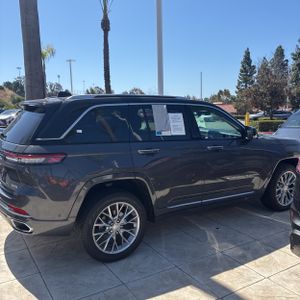 JEEP GRAND CHEROKEE SUMMIT - 10