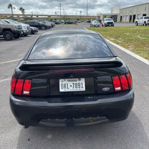 FORD MUSTANG BASE - 7