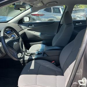 2011 Hyundai SONATA GLS — миниатюра 32
