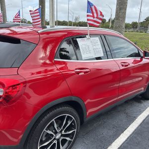 MERCEDES-BENZ GLA - 8