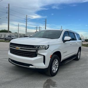 2024 Chevrolet SUBURBAN LT photo 1