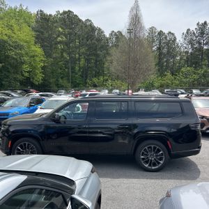 JEEP GRAND WAGONEER L OBSIDIAN - 3