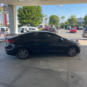 HYUNDAI ELANTRA SEL - 10