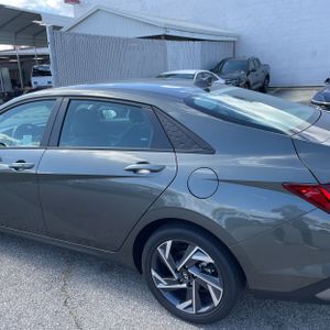 HYUNDAI ELANTRA HYBRID SEL SPORT - 6