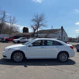 CHRYSLER 200 LIMITED - 3