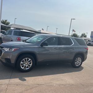 2019 Chevrolet TRAVERSE LS — фото 3