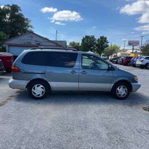 2000 Toyota SIENNA XLE photo 10