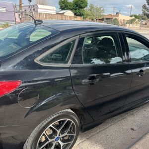 FORD FOCUS SE - 9