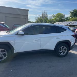 2022 Hyundai TUCSON SE 照片 3