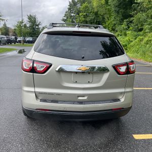2017 Chevrolet TRAVERSE LT 照片 7